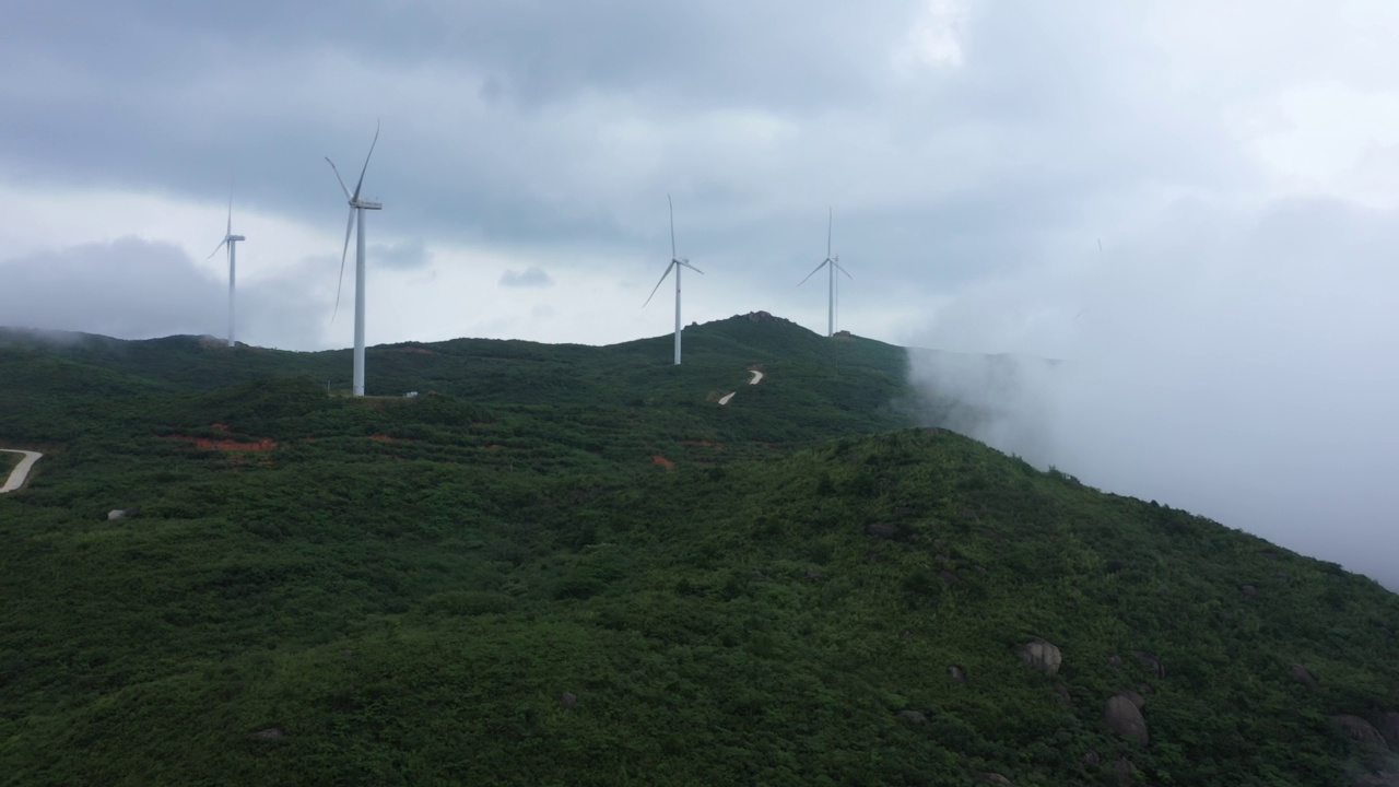 航拍雲海風力發電视频素材