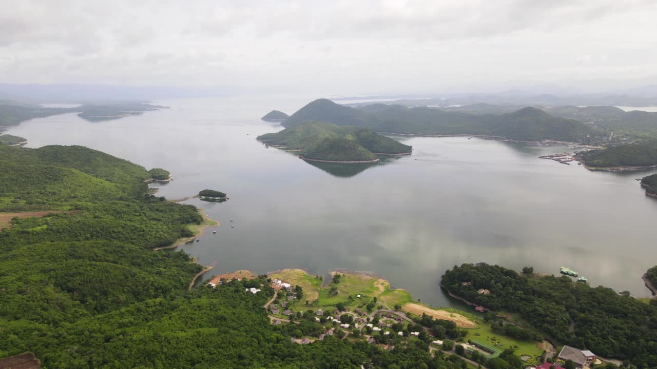 飞越水坝和水库湖视频素材