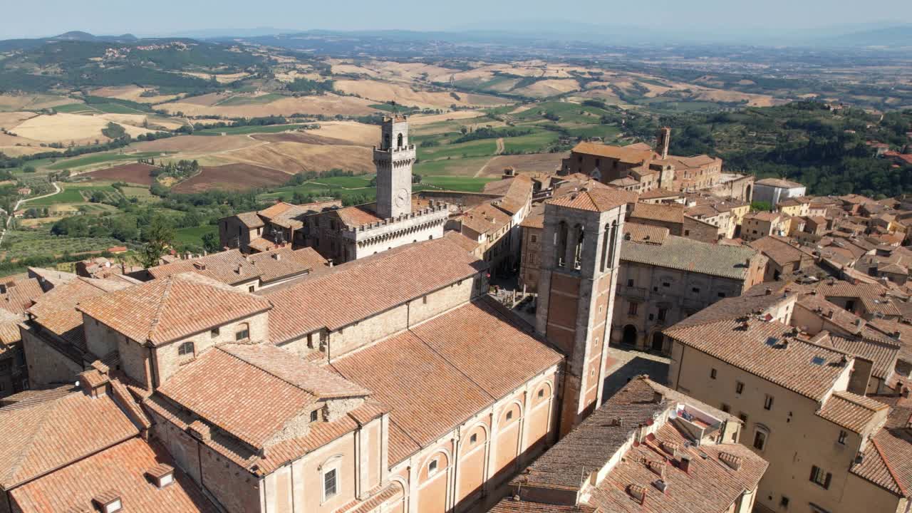 托斯卡纳Montepulciano -空中横向移动视频素材