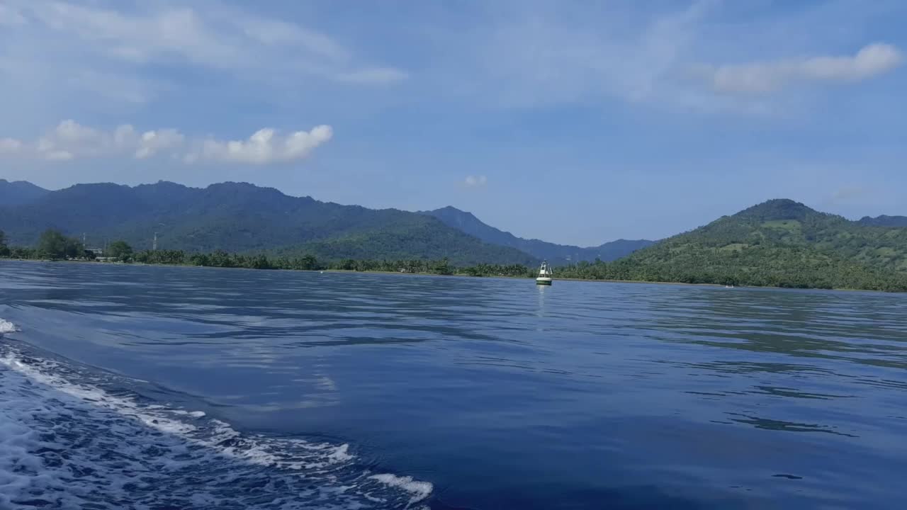 漂洋过海到岛上度假视频素材