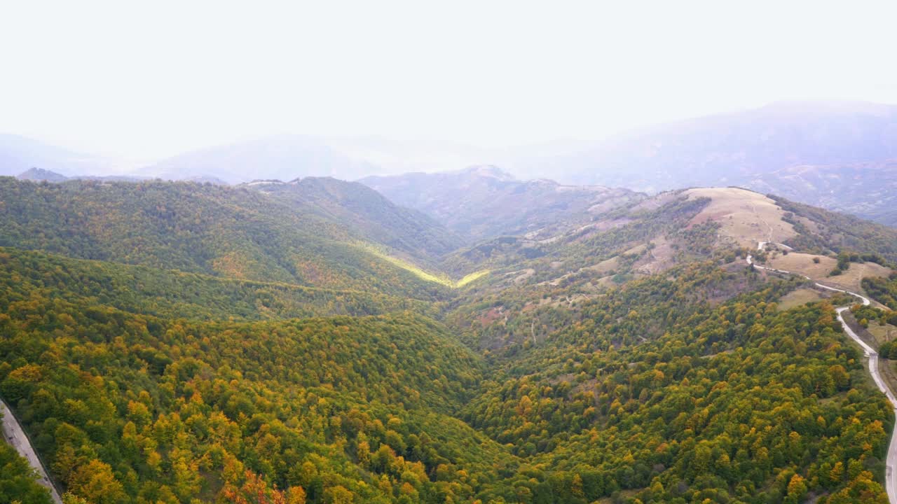 秋天的山景视频素材