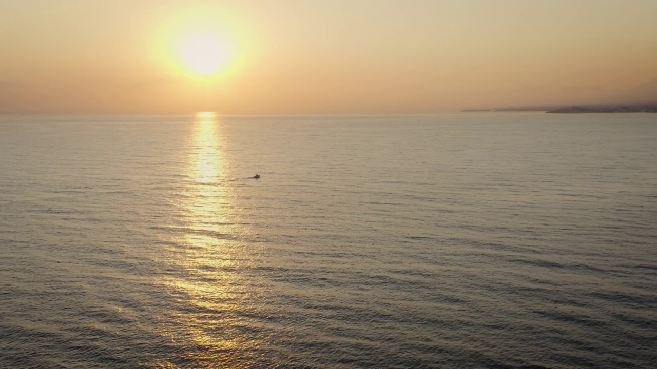 海船与太阳视频素材