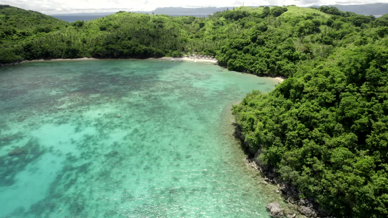 海岸线和岛屿无人机拍摄视频素材