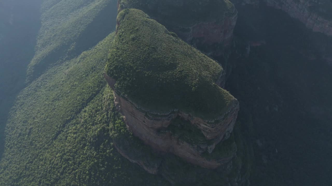 布莱德河峡谷自然保护区鸟瞰图，普马兰加，南非。视频素材