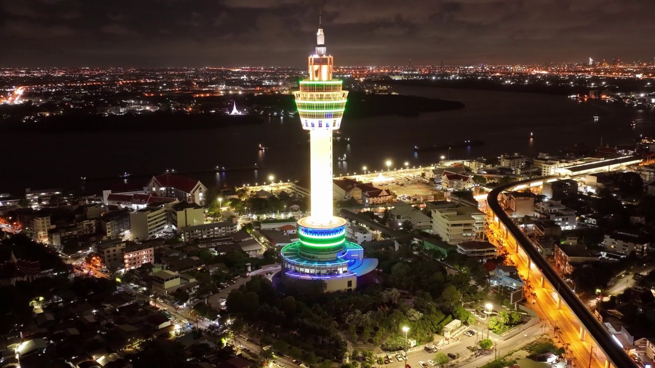 4K延时和超薄，快速的交通和美丽的滨江城市夜景。视频下载