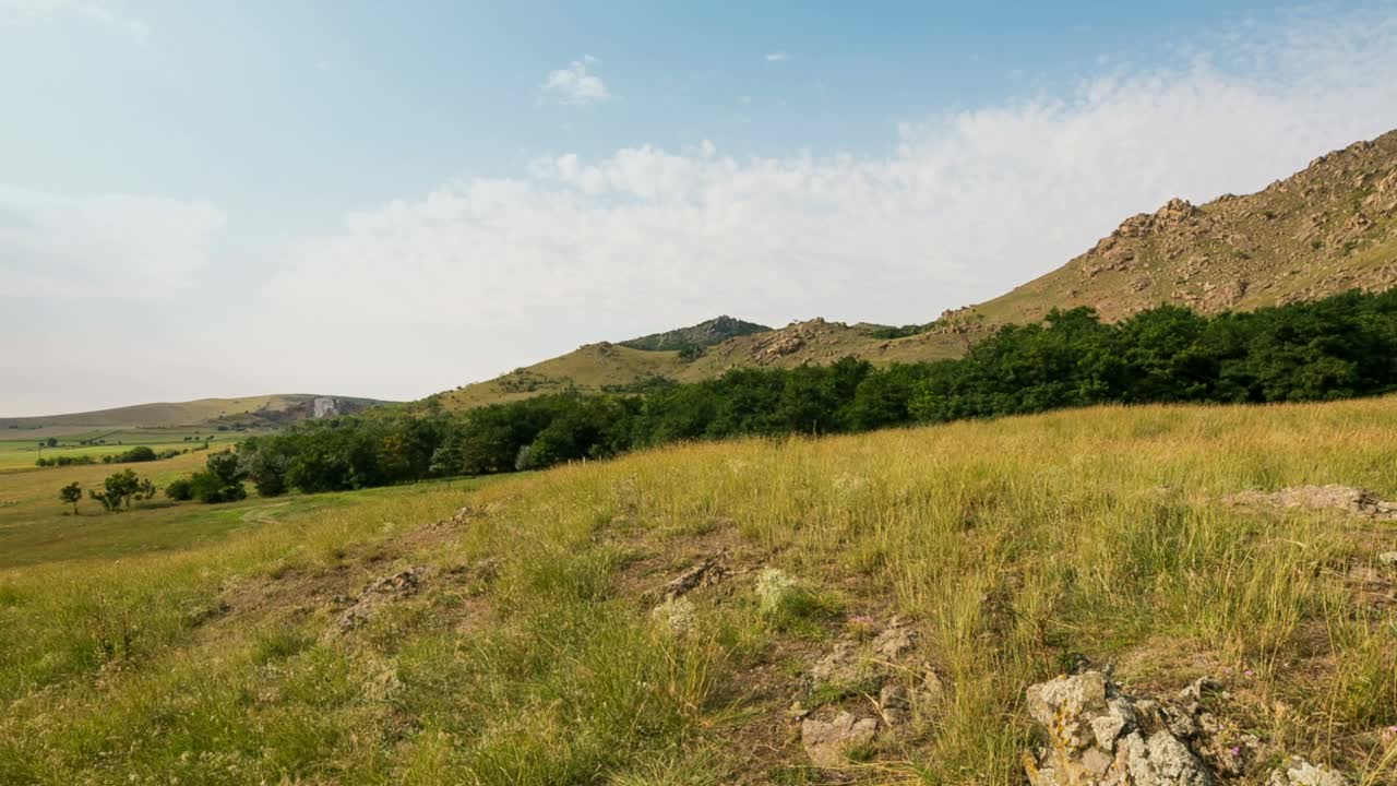 山谷和山脉的全景视频素材