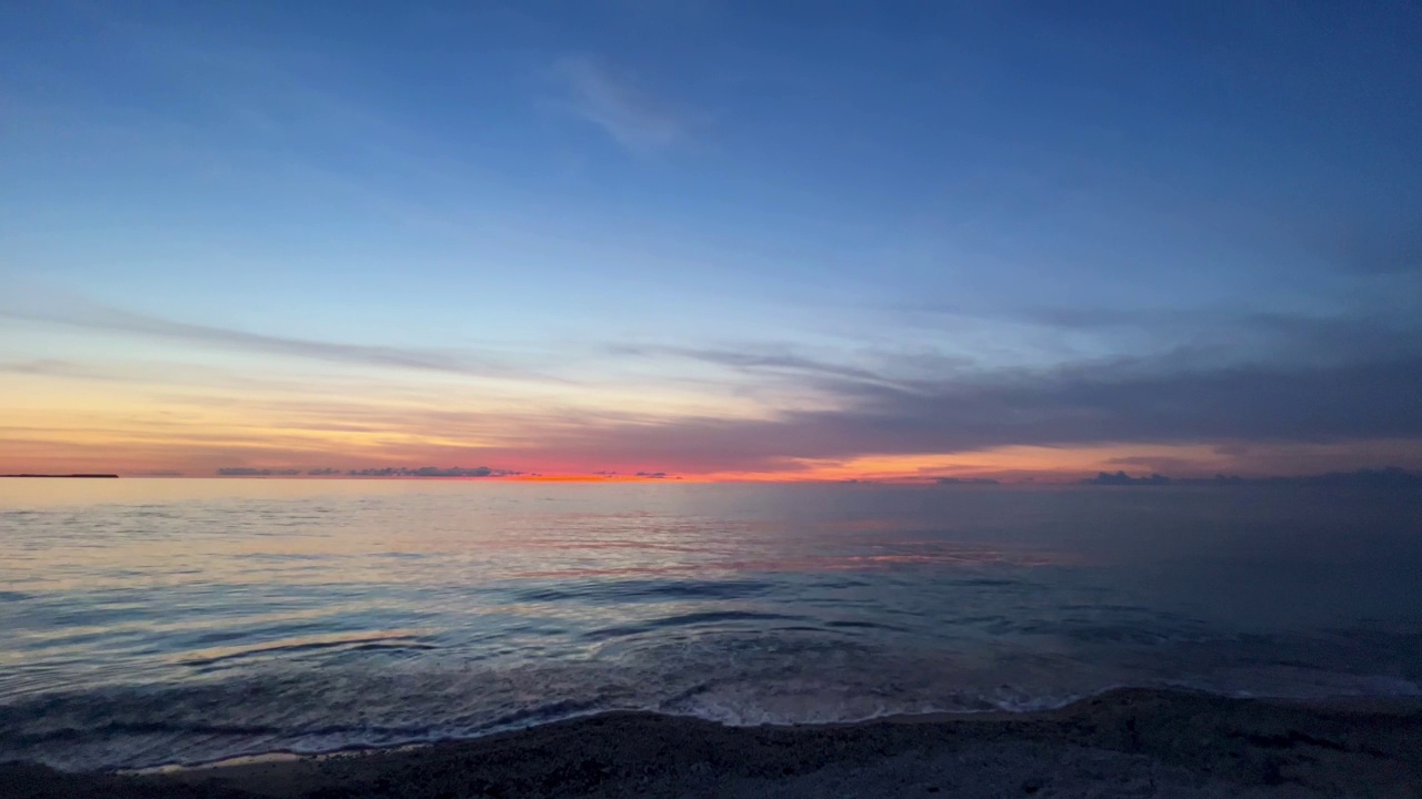 冲绳浦尾西海岸的夜景视频素材