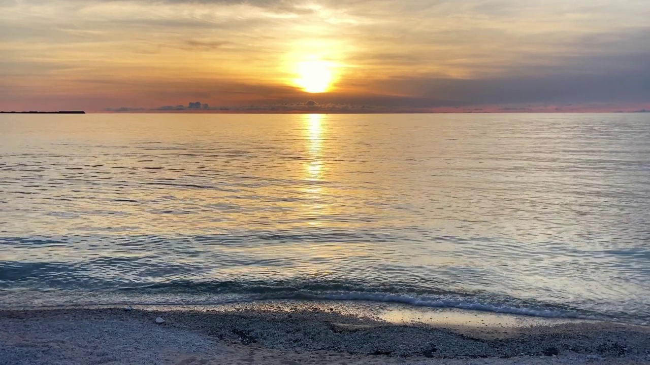 冲绳浦尾西海岸的夜景视频素材