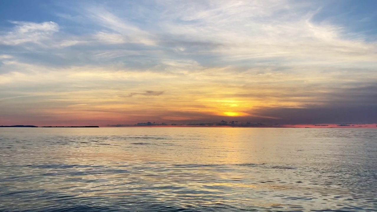 冲绳浦尾西海岸的夜景视频素材