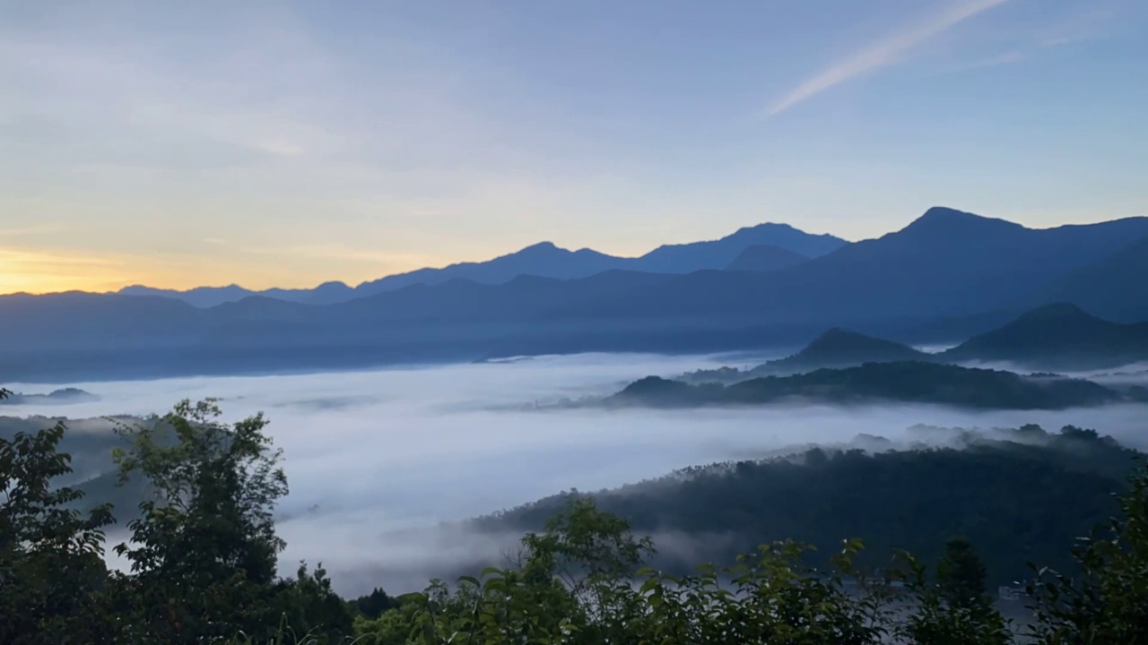 时间在云山上流逝视频下载