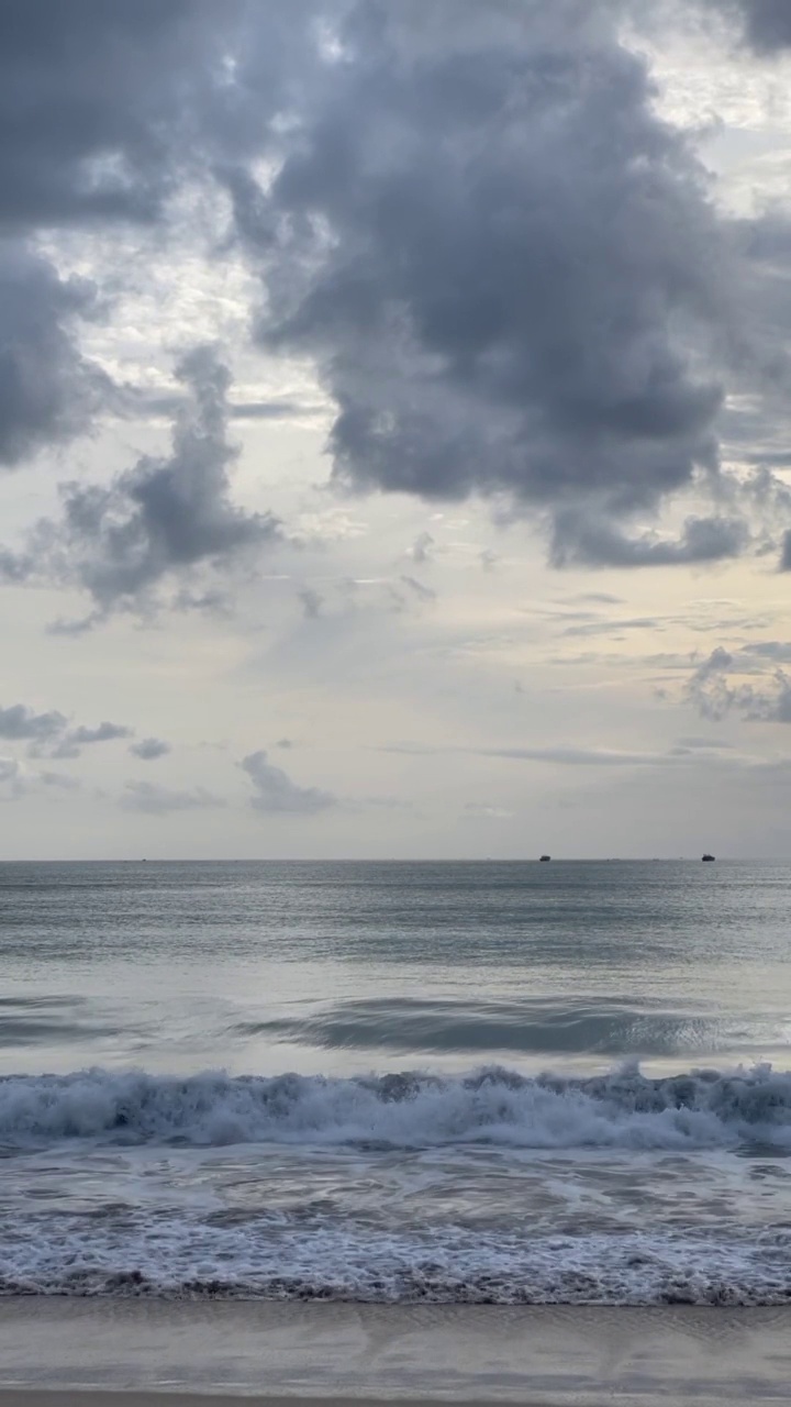 海滩上的海浪视频下载