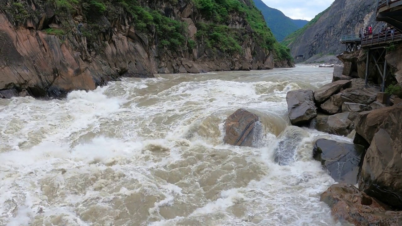 长江第一湾——虎跳峡视频素材