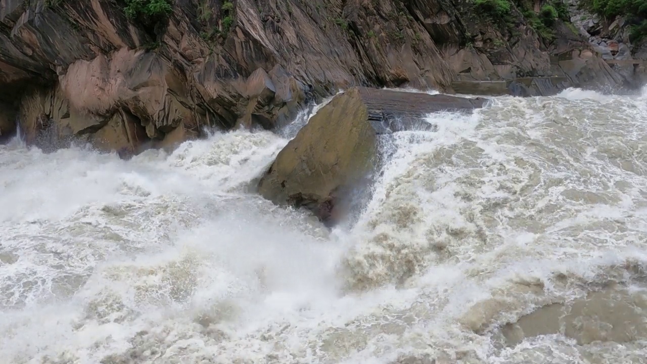 长江第一湾——虎跳峡视频素材