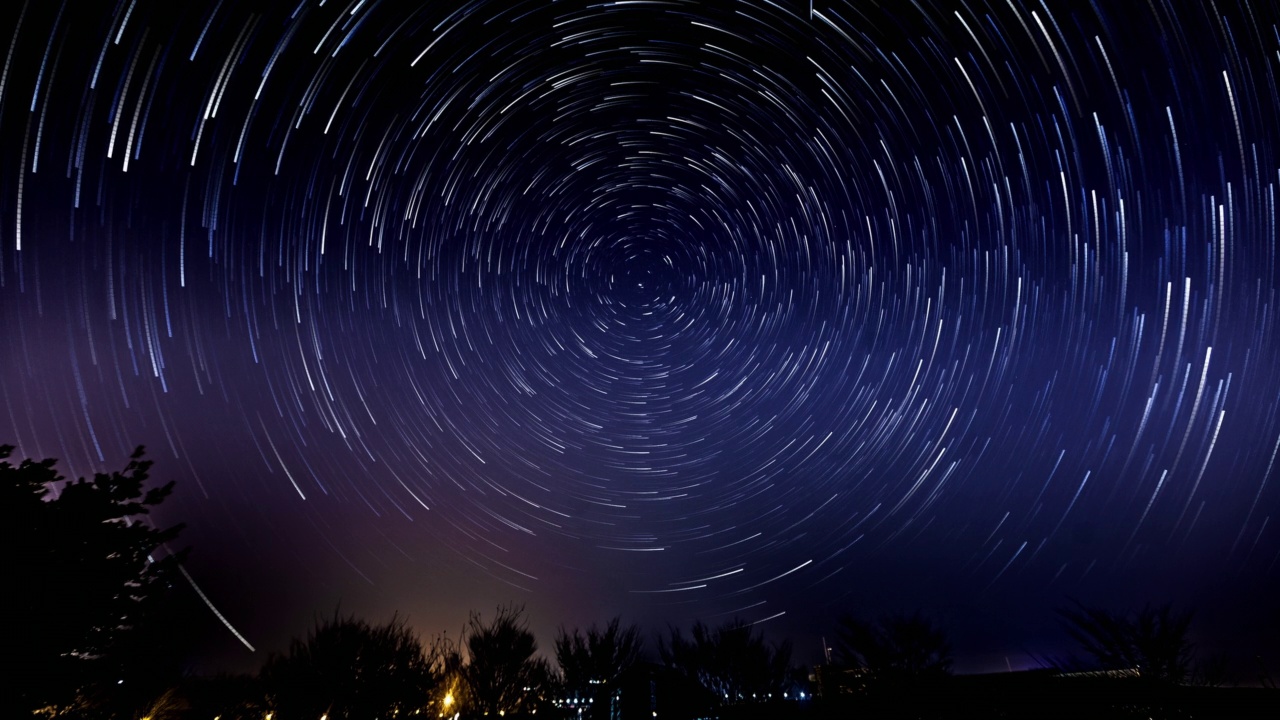 夜空中移动的恒星和星系/韩国视频素材