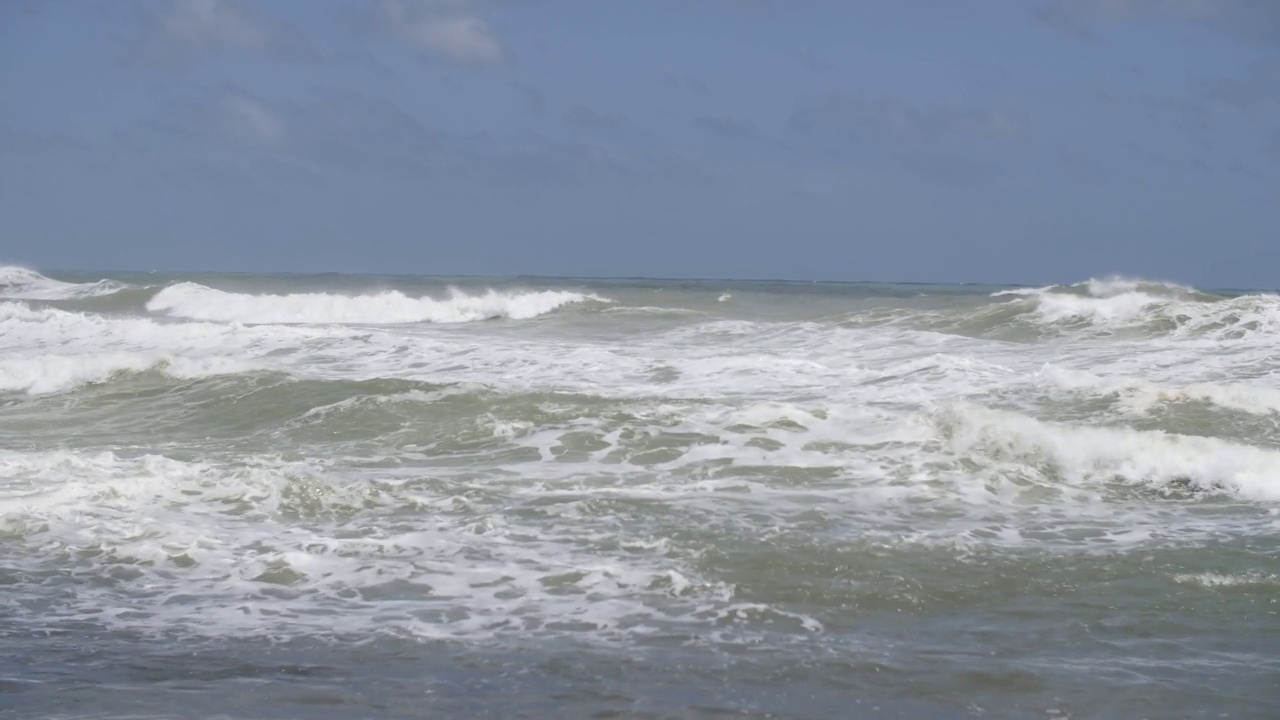 风暴在海洋中汹涌澎湃视频素材