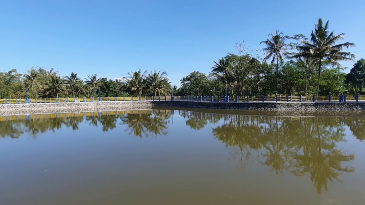 小水坝的镜头。视频素材