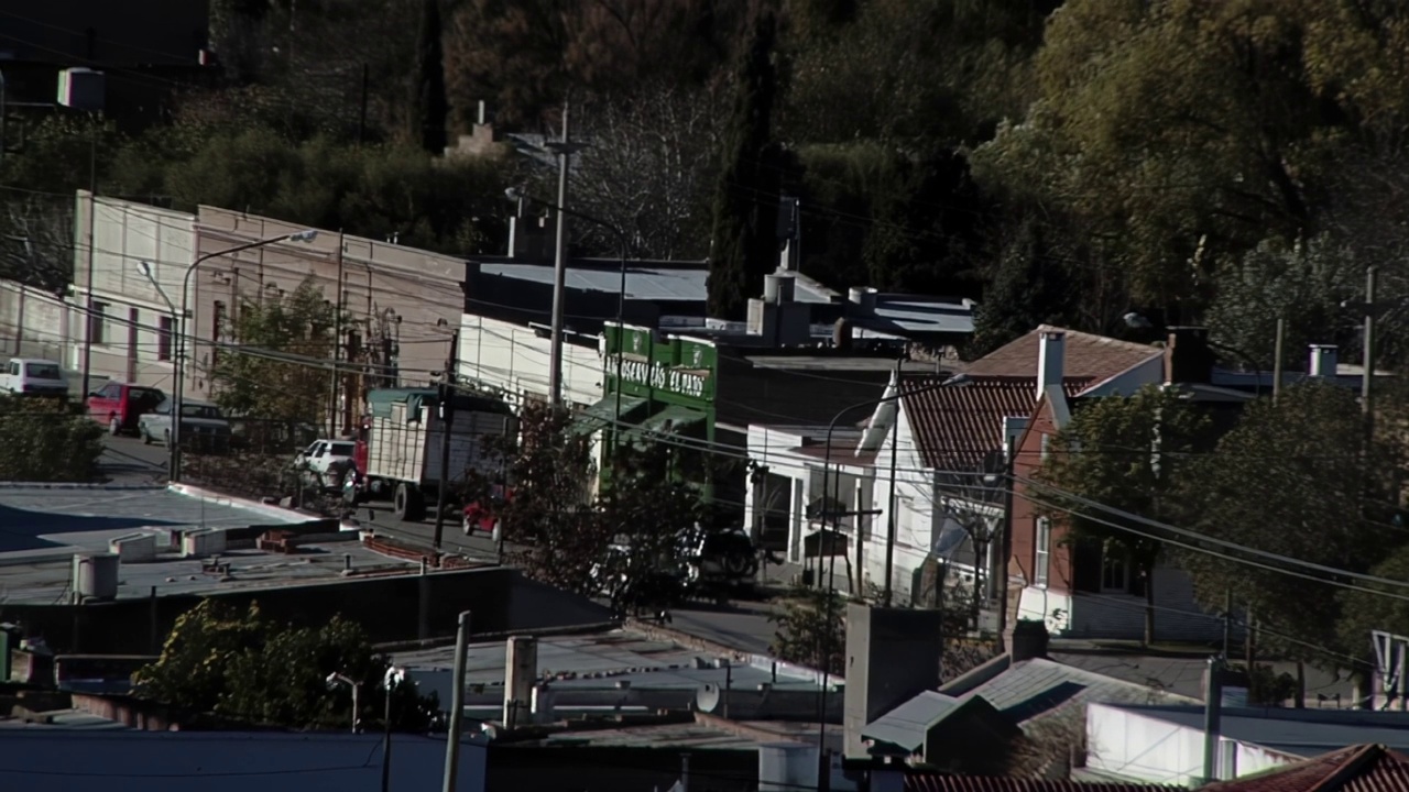 高角度视角的盖曼，威尔士殖民地村庄附近Trelew, Chubut省，巴塔哥尼亚，阿根廷，南美洲。视频素材