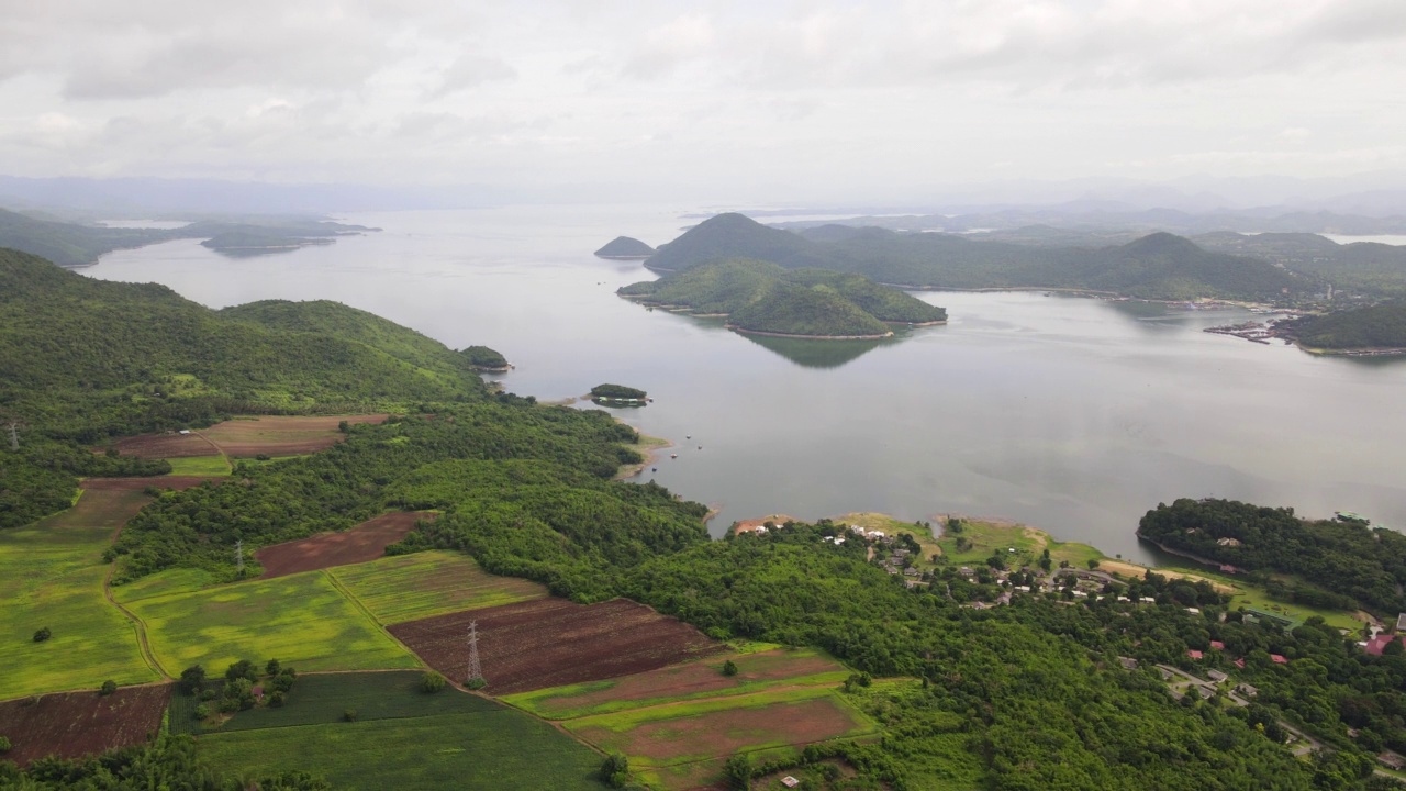 飞越水坝和水库湖视频素材