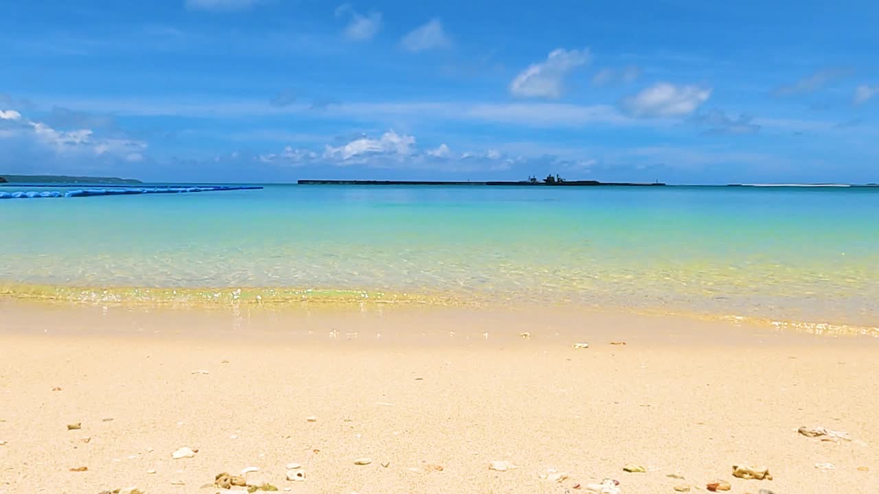 美丽的宫古岛海，海浪视频视频素材