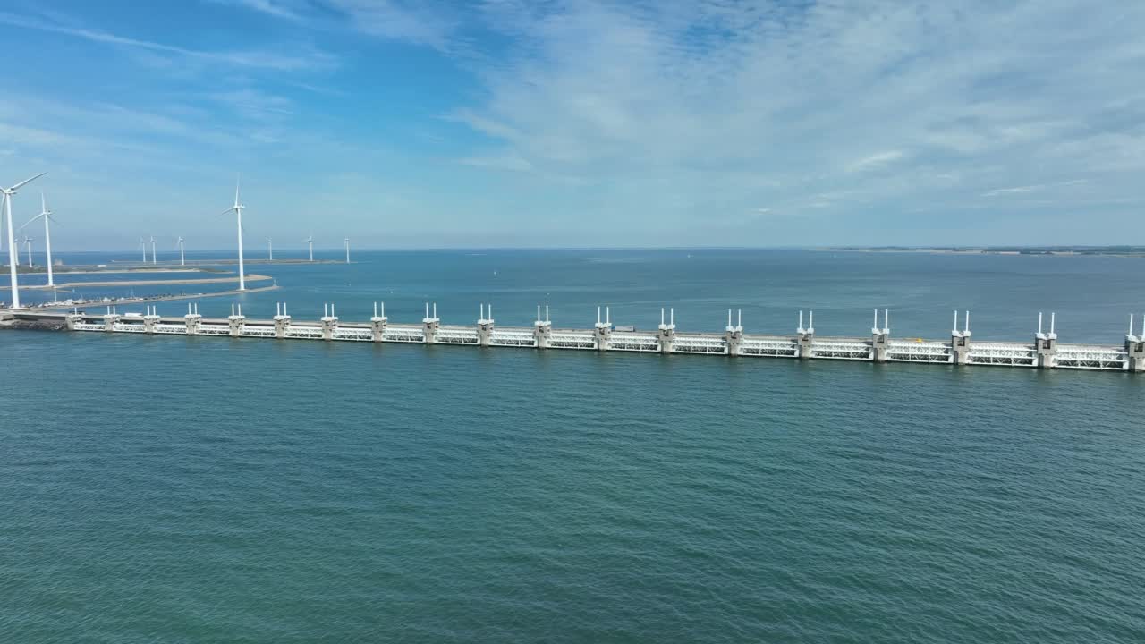 斯赫尔德东部的风暴潮屏障，保护荷兰免受海浪的侵袭视频素材