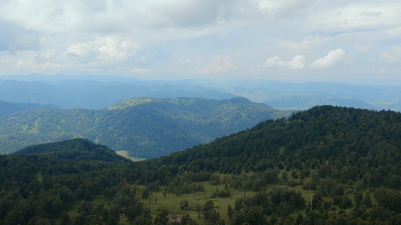 漫山遍野，云雾缭绕视频素材