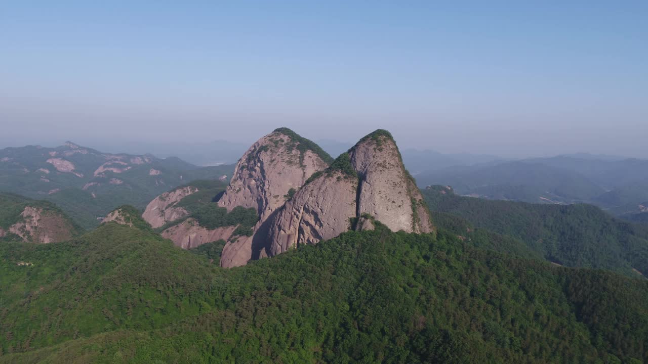 马岭郡马山山，全北珍安郡视频素材