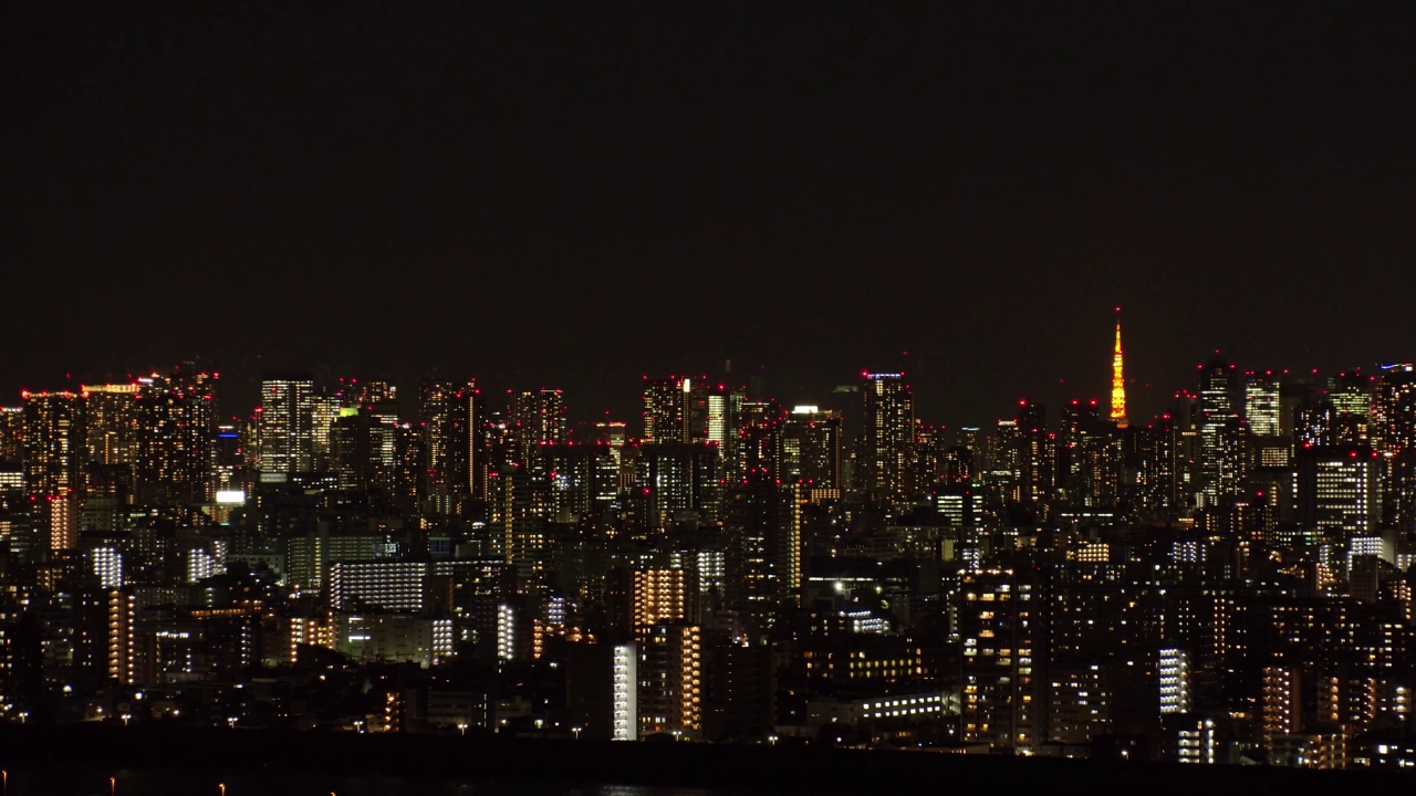 日本东京:东京都市景观。夜晚的时间，延时拍摄。视频素材