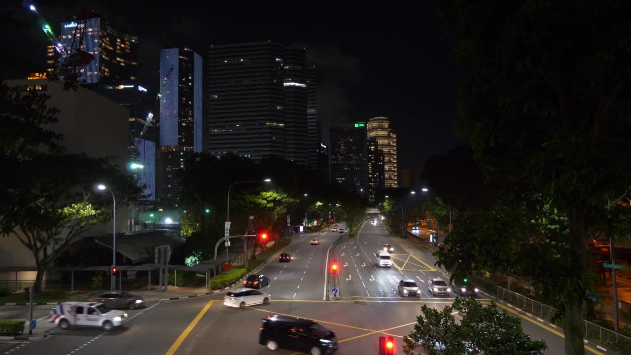 新加坡城市夜景照明市区交通街道道路全景4k视频素材