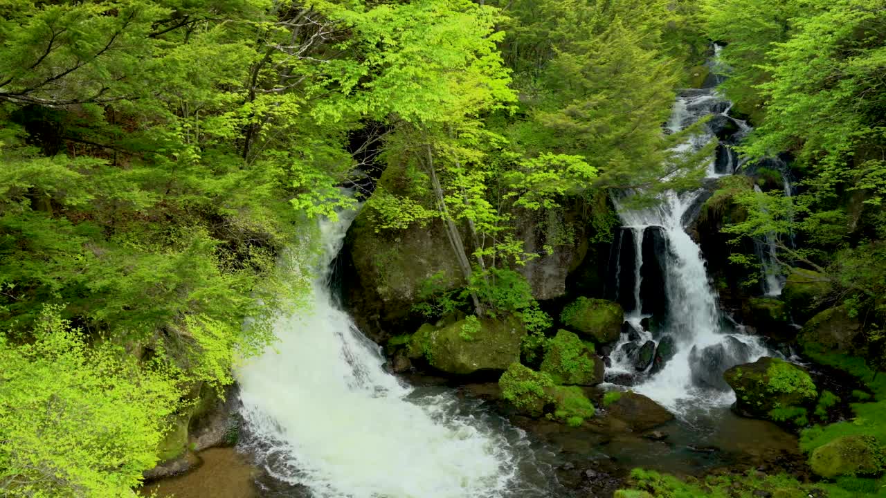 竜頭の滝视频素材