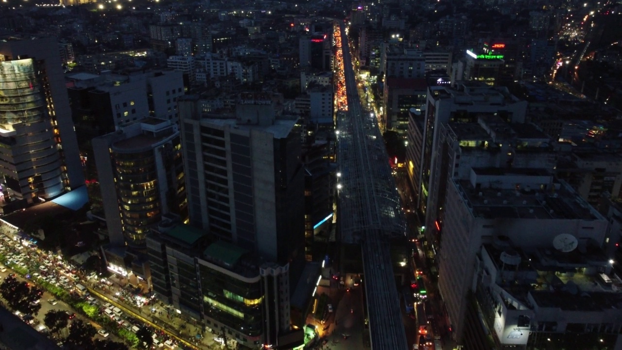 达卡城市摩天大楼的电影夜景视频素材