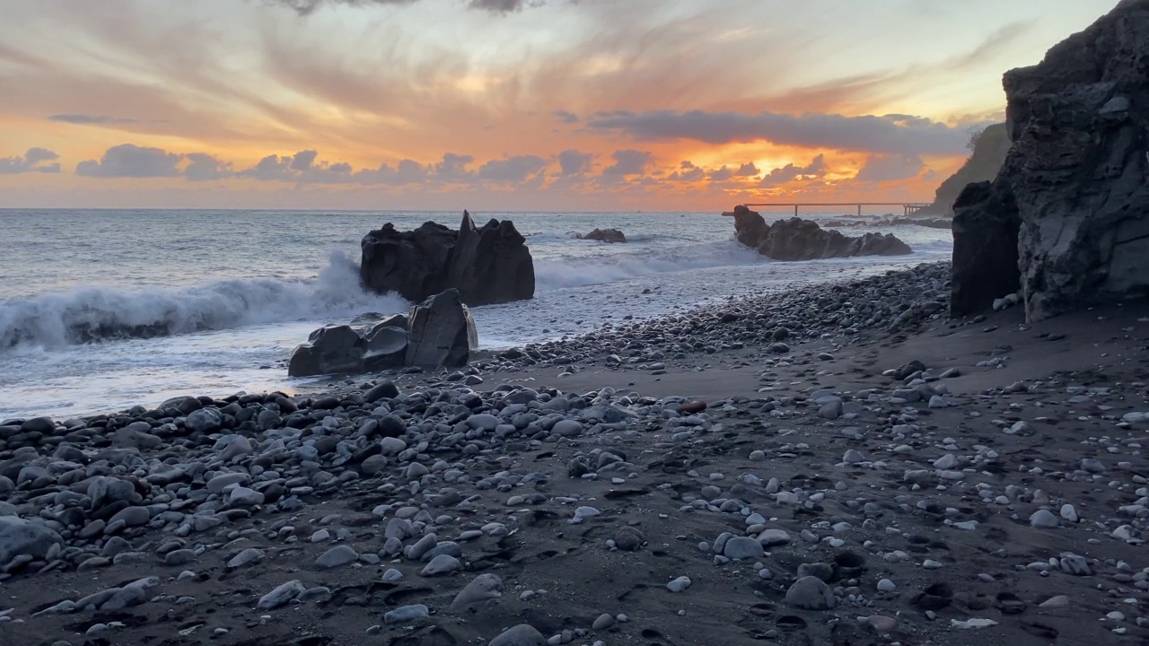 岩石海滩视频素材