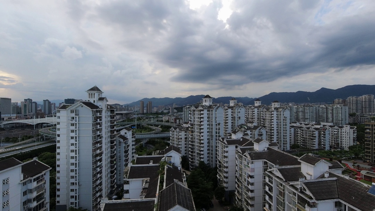 台风前城市的云景视频素材