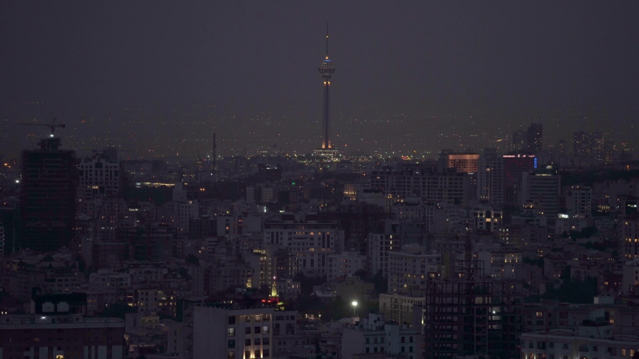 德黑兰城市的夜景视频素材