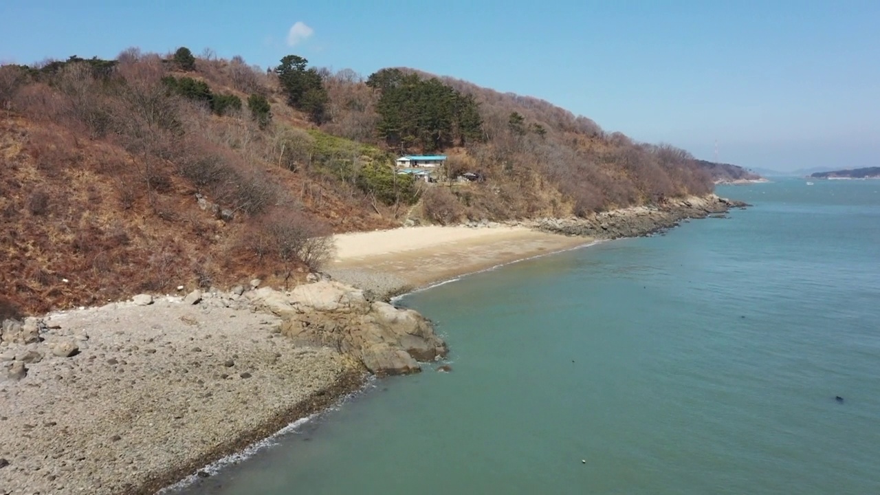 韩国仁川瓮津郡sasenbong岛的风景视频素材