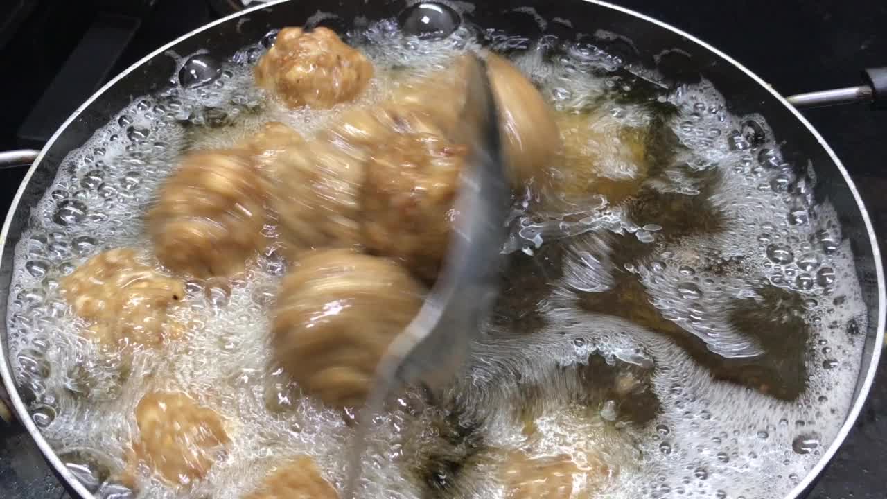 鸡肉丸子视频素材