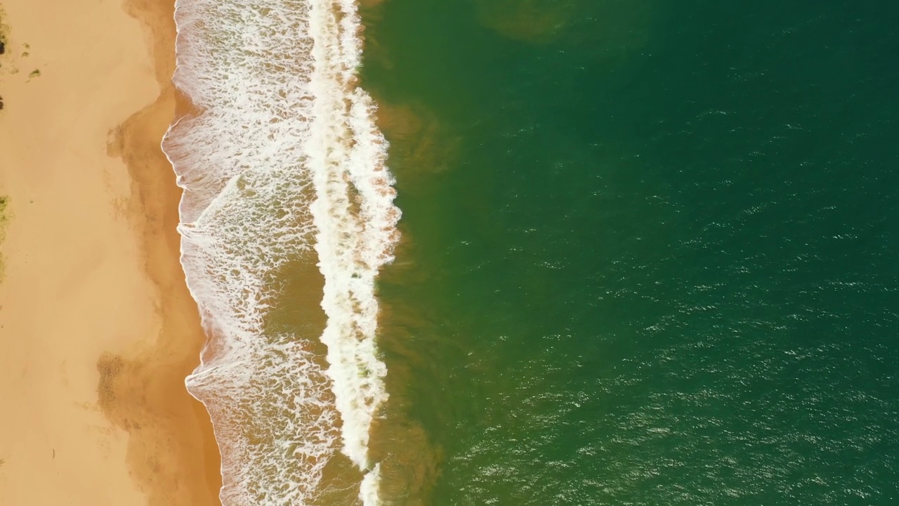 美丽的海景海滩，碧绿的海水。斯里兰卡。视频素材