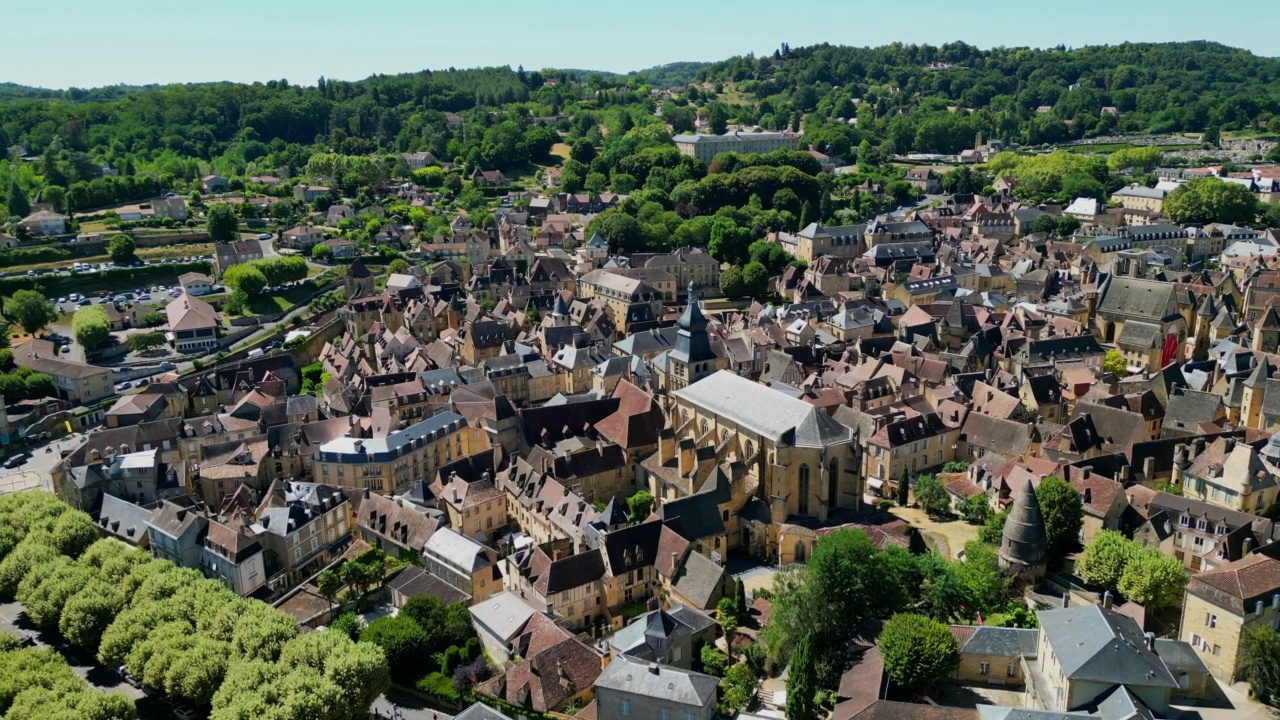 Sarlat la caneda镇的鸟瞰图，在佩里戈尔，多尔多涅，法国视频素材