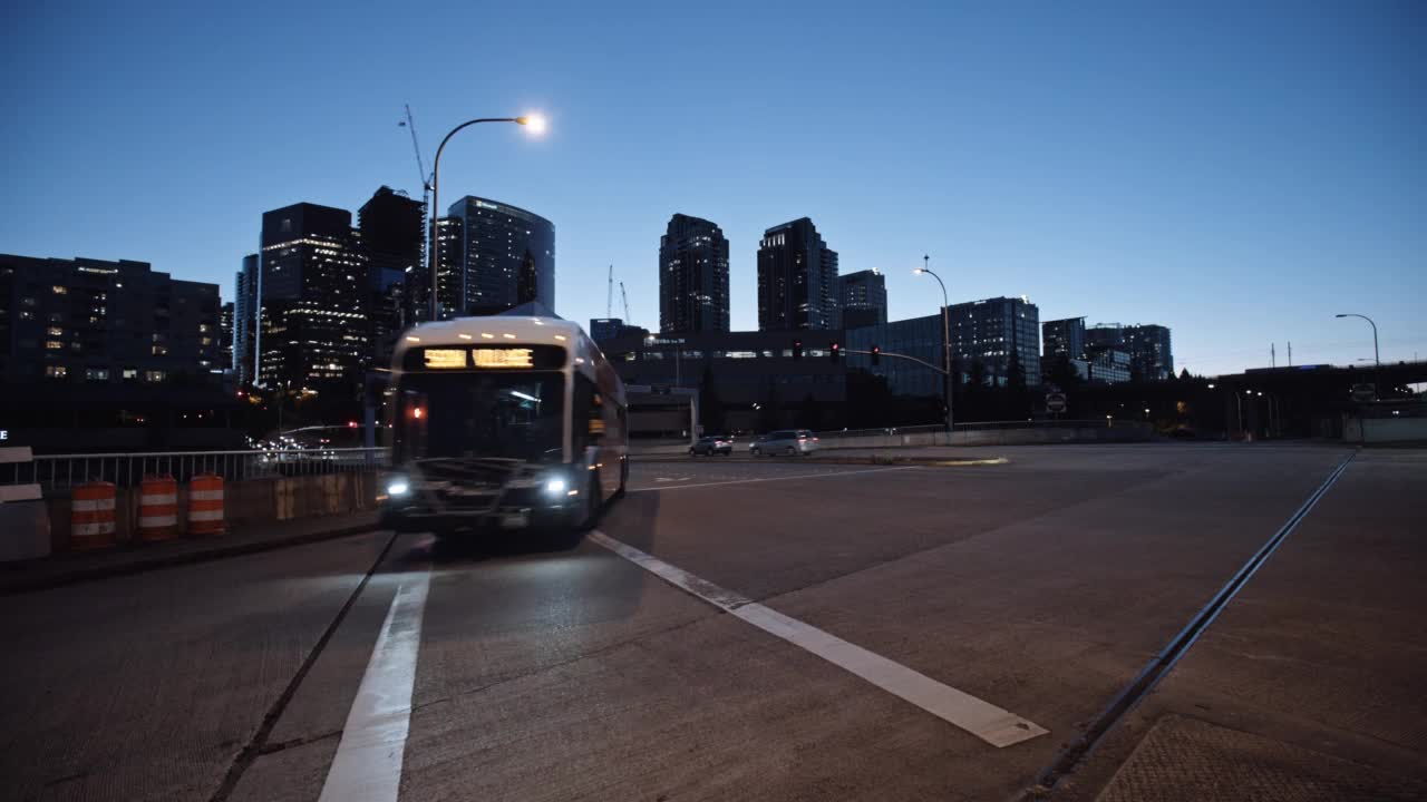 贝尔维尤市中心的夜景视频素材