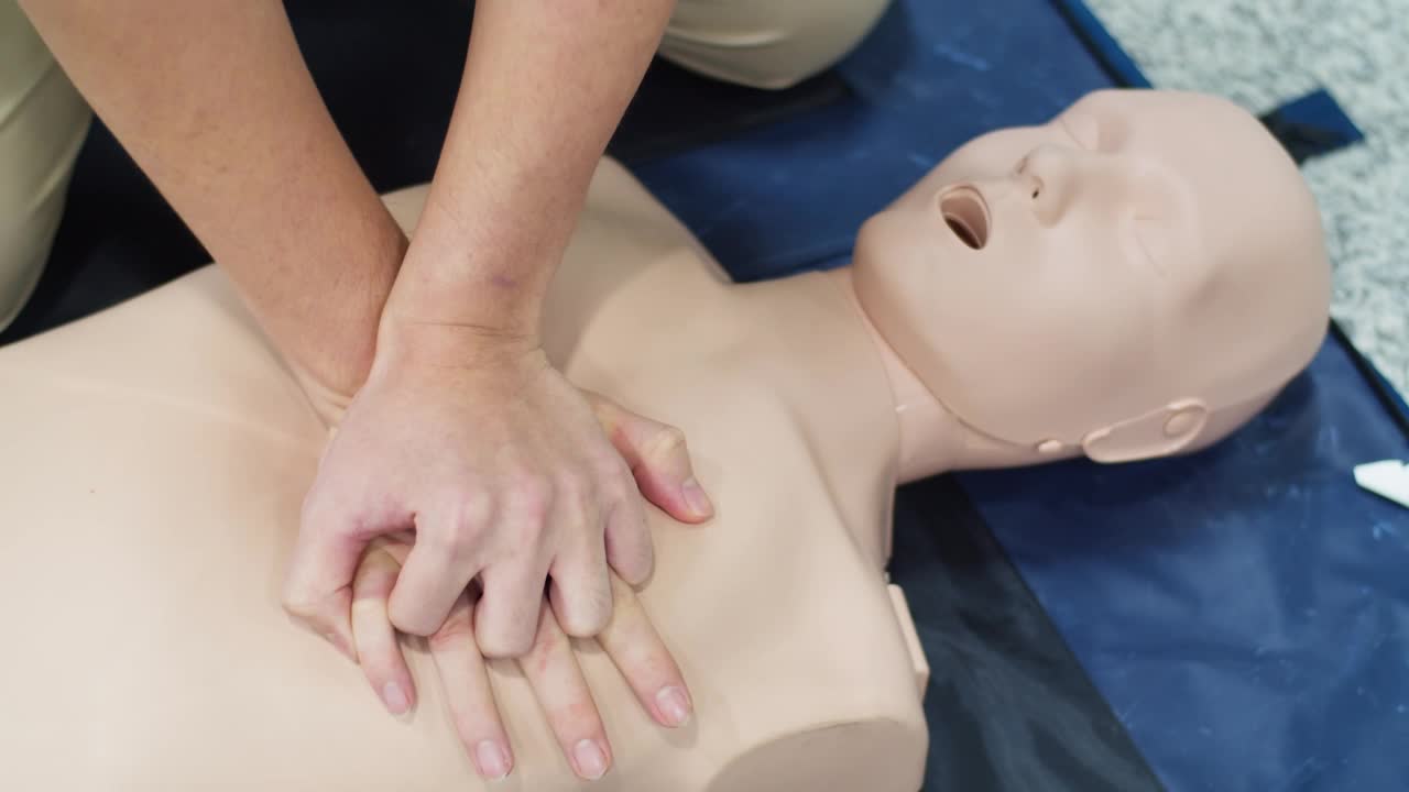 急救CPR培训心肺复苏，如何实施CPR。视频下载