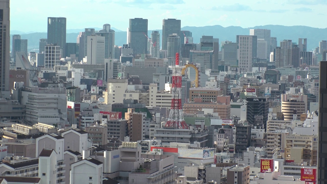 日本大阪:大阪白天的城市景观。视频素材