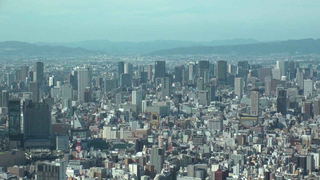 日本大阪:大阪白天的城市景观。视频素材