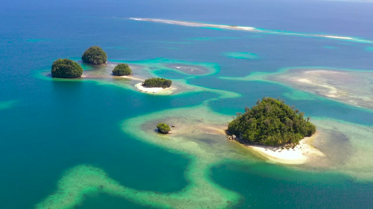 不列颠尼亚群岛。Surigao Del Sur，棉兰老岛，菲律宾。视频素材