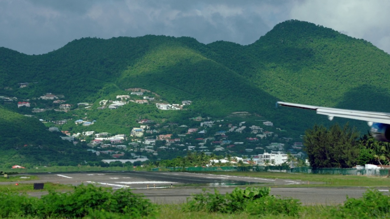 WS空客A320降落在SXM /圣马丁视频素材