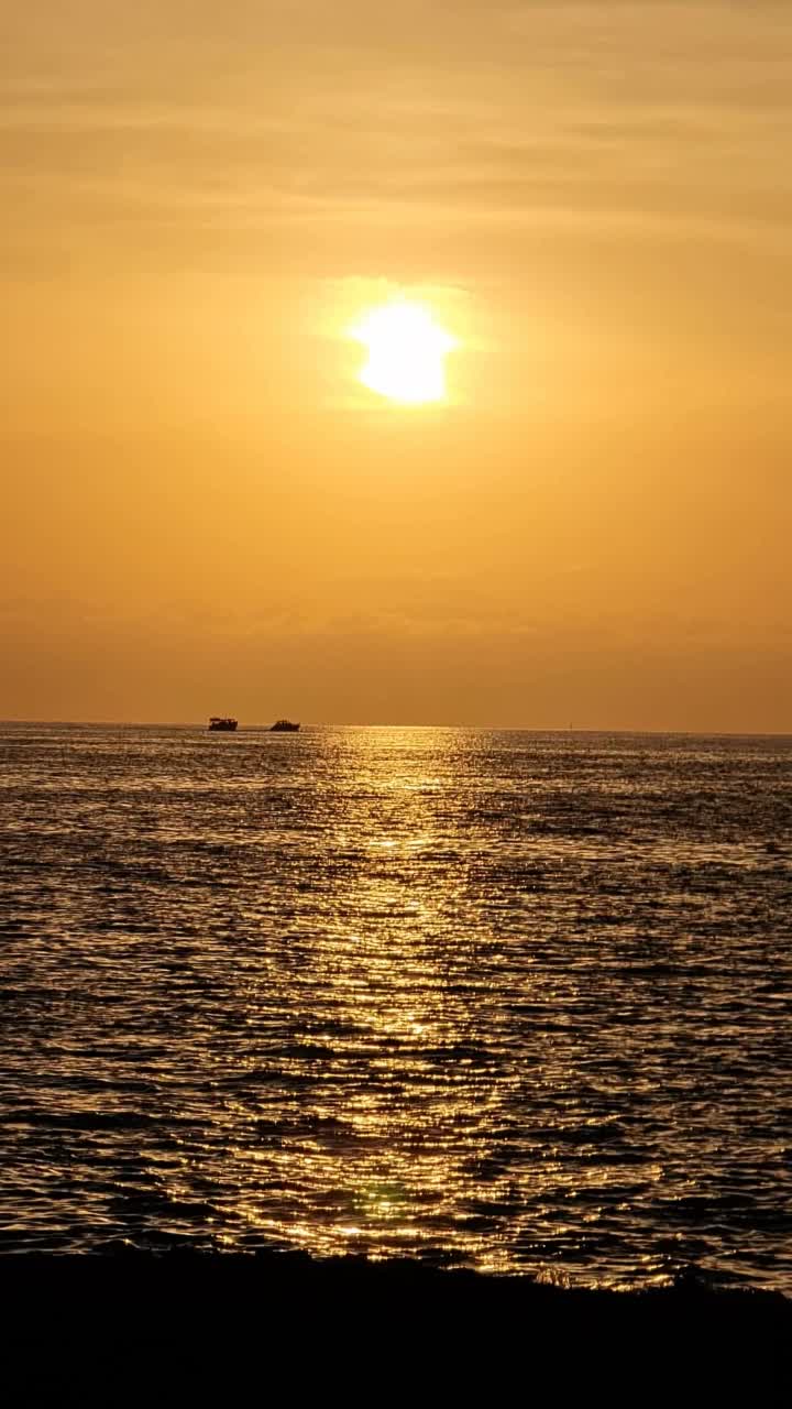 日落在伊比沙岛视频素材