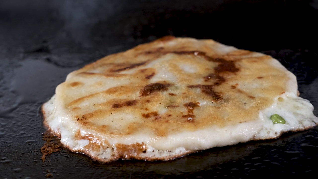 萨尔瓦多烤肉(pupusa salvadorena)视频素材