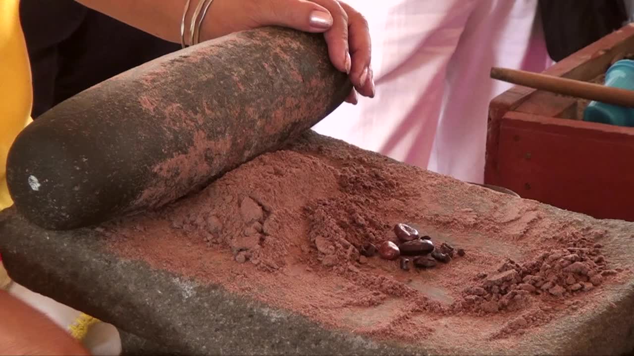 墨西哥Tapachula手工制作巧克力视频素材