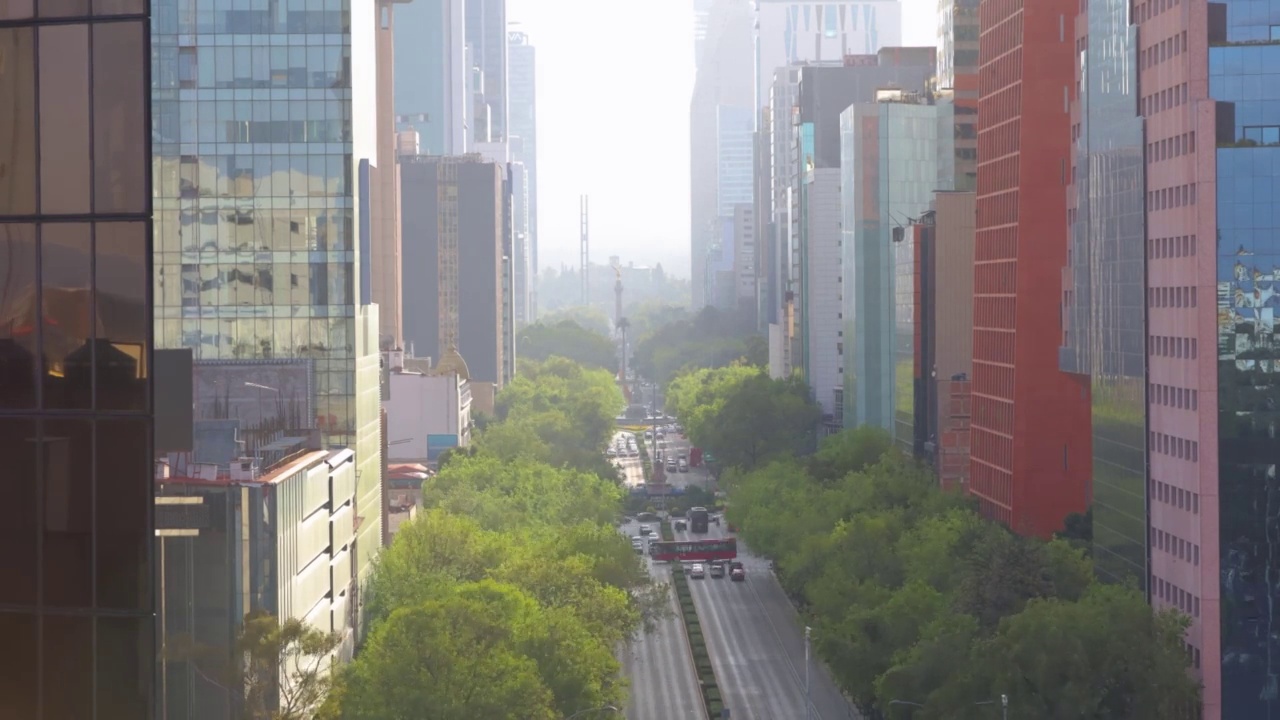 雷福马大道，黄昏时分车辆拥挤视频素材