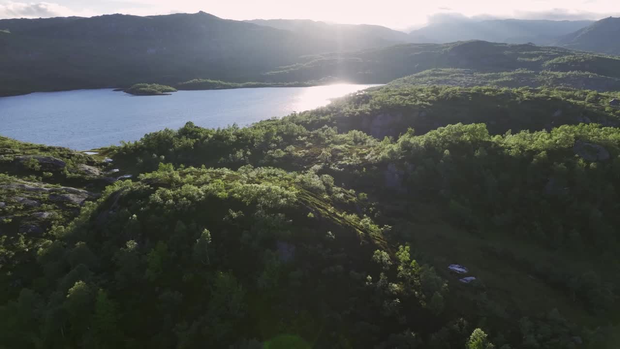 挪威湖的鸟瞰图视频素材