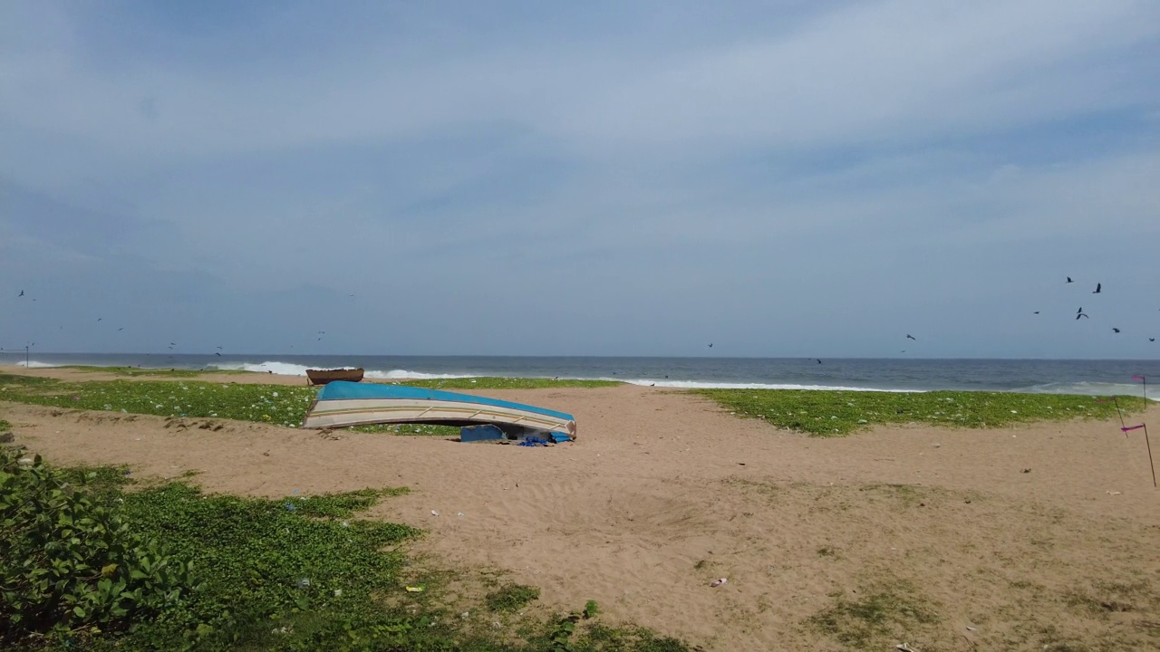 普瓦金色沙滩，Thiruvananthapuram，喀拉拉，海景视频素材