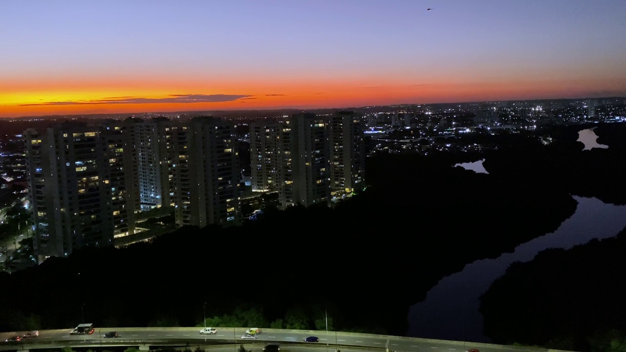 Boa Viagem住宅区的日落视频素材